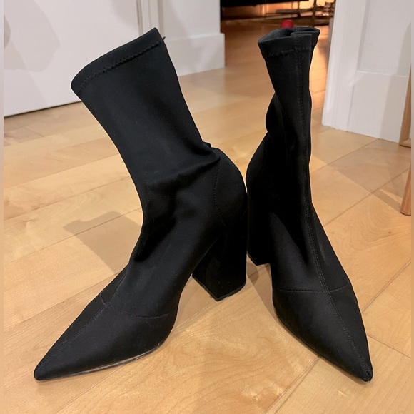 Black pointed-toe stretch ankle boots / size 38 - Picture 2 of 4